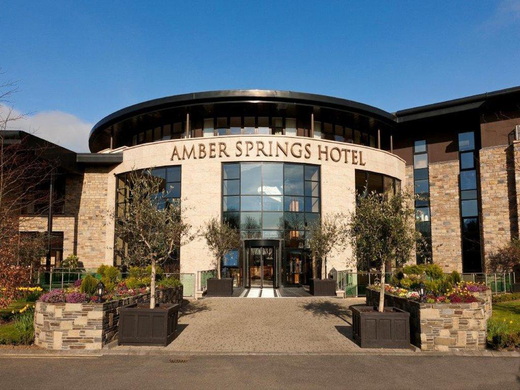 גורי Amber Springs Hotel מראה חיצוני תמונה