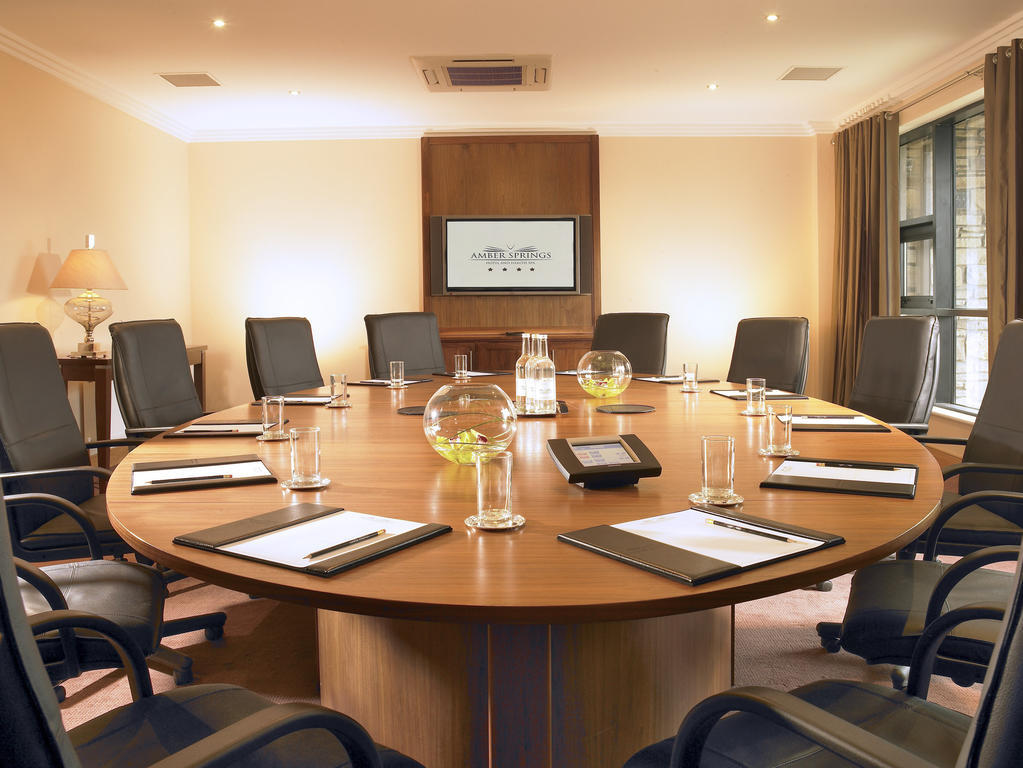 גורי Amber Springs Hotel מראה חיצוני תמונה