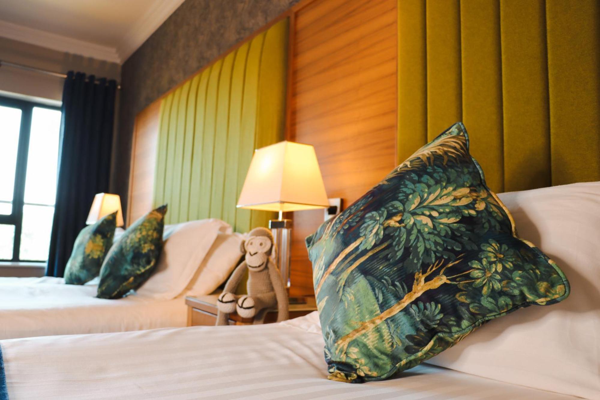 גורי Amber Springs Hotel מראה חיצוני תמונה